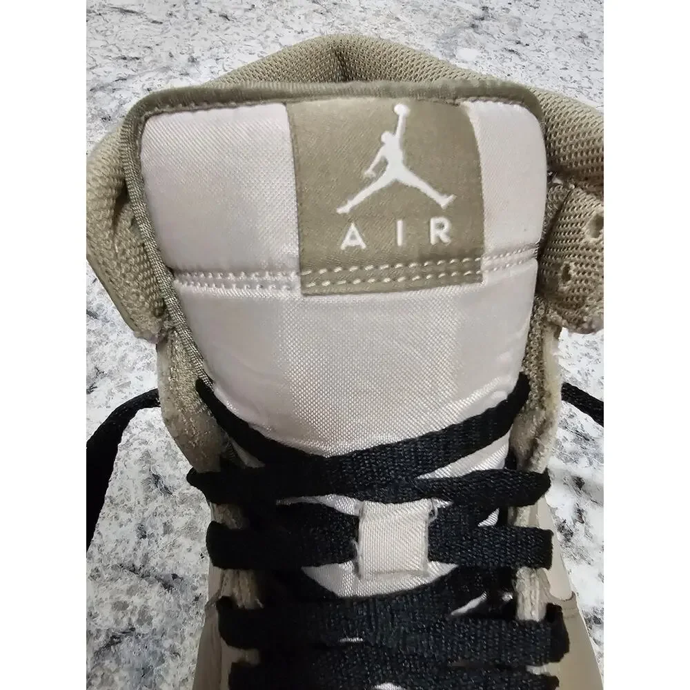 Nike Air Jordan 1 Mid Legend Light Brown HF4830-203 Mens Size 9.5 W/ Black Laces
